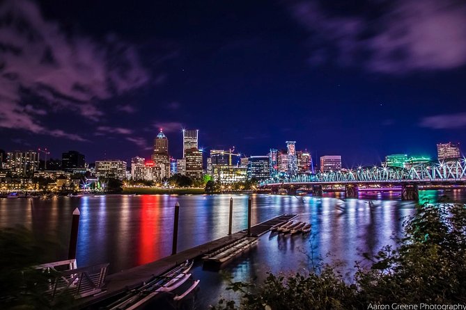 2.5-hour Dinner Cruise on Willamette River - The 3-course dinner with Pacific Northwest flavors