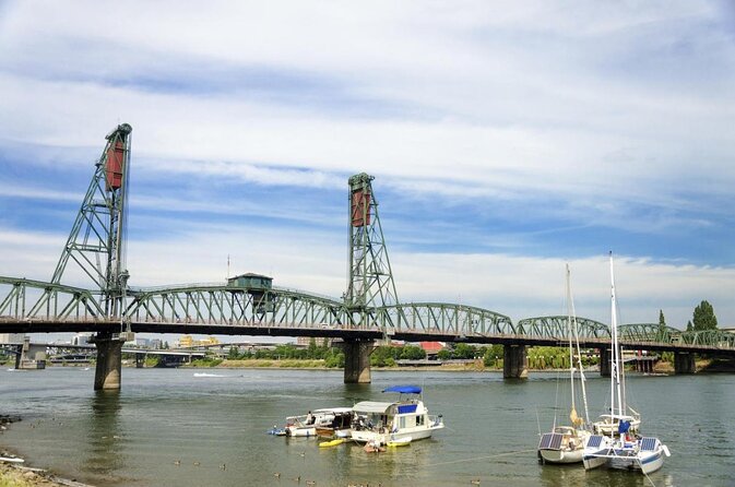 2.5-hour Dinner Cruise on Willamette River - Outer decks, bridge views, and how the narration really works