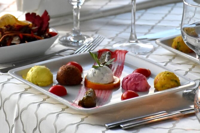 All Inclusive Luxury Bosphorus Dinner Cruise & Turkish Night Show - The Role of the Guide (and Why It Helps)