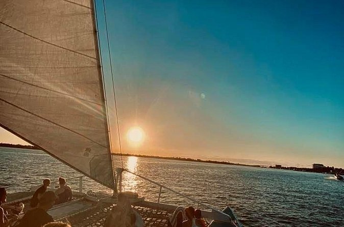 All Inclusive Sunset Dinner Cruise in Nassau Bahamas - Comfort and practical setup on Flying Cloud