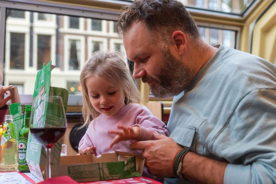 Amsterdam: Original Pizza Dinner Cruise + Unlimited Drinks - Unlimited drinks: great value, but pace your night