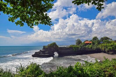 Bali Half Day Tour - Taman Ayun temple, Alas Kedaton,Tanah lot sunset Dinner - Taman Ayun Temple: Moat, Details, and Why It Feels Different
