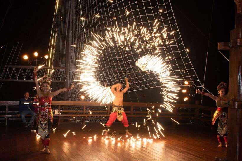 Bali Phinisi Cruise: Sunset Dinner with Live Music & Buffet - Key things to know before you go