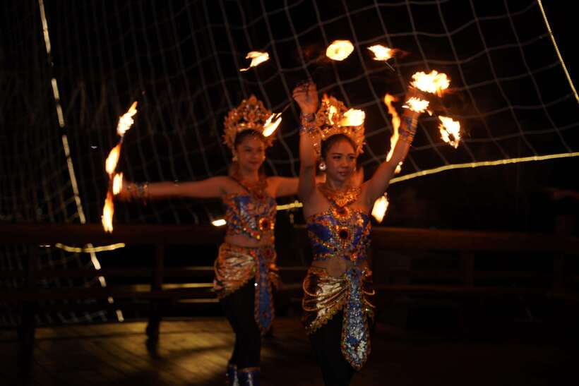 Bali Phinisi Cruise: Sunset Dinner with Live Music & Buffet - Live DJ, Fire and Samba Dances, and Interactive Games