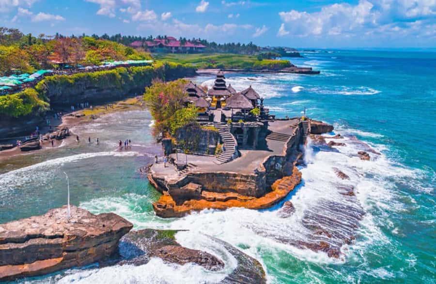 Bali : Tanah Lot Temple Tour with Sunset Dinner - A 7-hour private route that keeps the day moving