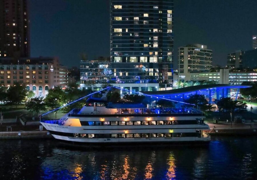 Baltimore: Christmas Eve Gourmet Brunch or Dinner Cruise - The skyline moments: where the cruise beats land sightseeing