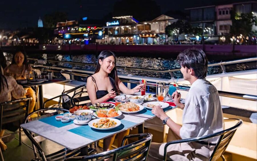 Bangkok: Carnival Dinner Cruise with Free-Flow Beer & Buffet - Getting on board at Riverside Bangkok Hotel Pier (and where to stand)