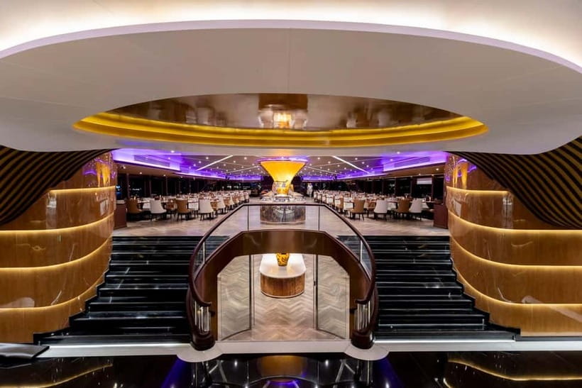 Bangkok: Celebrate New Year Opulence Dinner Cruise - Drinks Included: Open Bar for a Real NYE Party Feel