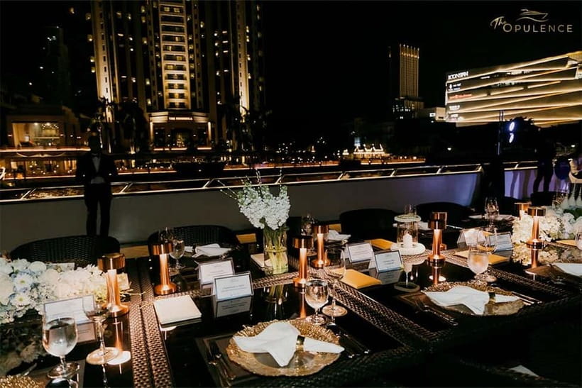 Bangkok: Opulence Luxury Dinner Cruise with Hotel Transfer - Onboard Dinner and Dessert: What You Actually Eat