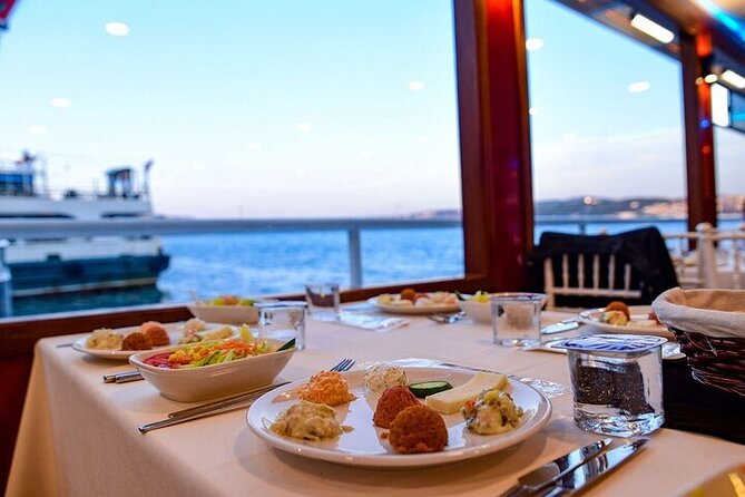 Bosphorus Dinner Cruise from Istanbul with Transfer and Shows - Why this Bosphorus dinner cruise works so well
