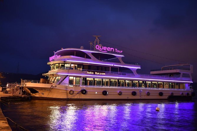 Bosphorus Dinner Cruise & Night Show from Istanbul - Dinner that’s built for choice (and not fancy surprises)