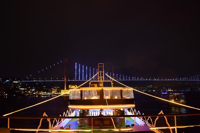 Bosphorus Dinner Cruise with Folk Dance and Live Performances - The Turkish Night show: belly dancing, henna, Romany dance, and a live DJ