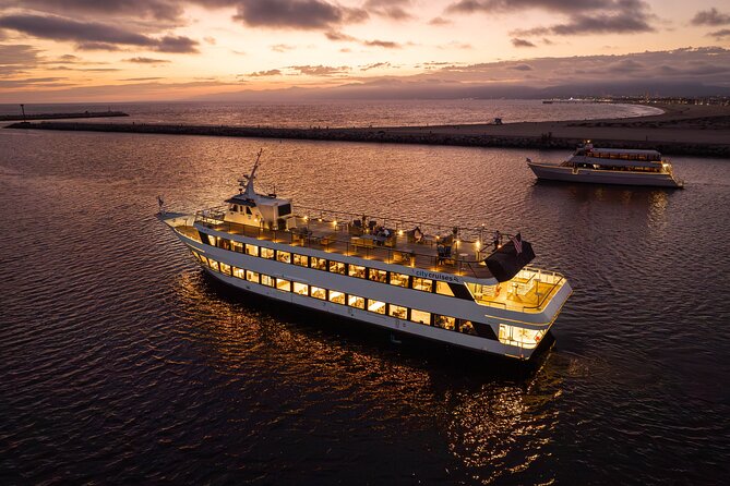 City Cruises Los Angeles Dinner Cruise from Marina del Rey - Service on Board: The Crew Makes or Breaks It