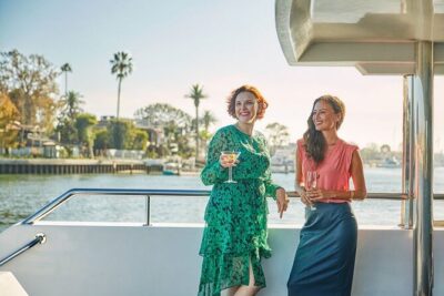 City Cruises Newport Beach: Orange County Premier Dinner Cruise - Getting there: the 7:00 pm schedule and parking reality