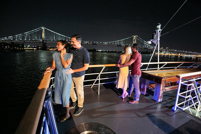 City Cruises Philadelphia: Signature Dinner Cruise with Buffet - Key things that make this cruise feel different
