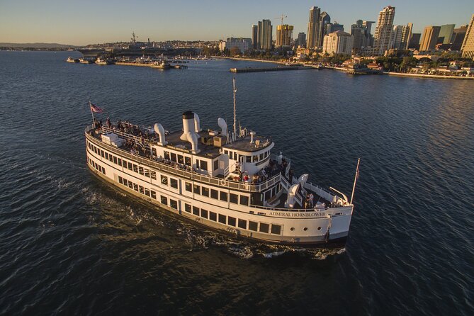 City Cruises San Diego: Buffet Dinner Cruise - Getting on the boat at 7 pm: what “arrive early” really means