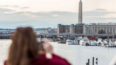 DC: City Cruises Buffet Brunch, Lunch, or Dinner Cruise - Boarding the Spirit of Washington: Greeting, Photos, and Getting Settled