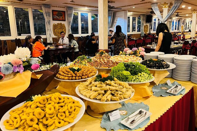 Dinner Cruise on Saigon River with Private Table - Private-table comfort vs. deck crowding: what to watch for