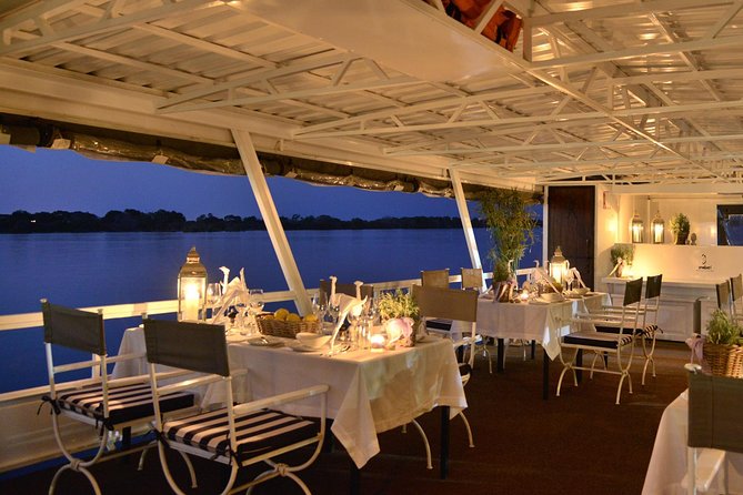 Dinner Cruise on the Zambezi River, Victoria Falls - Dinner time on the water: the 4-course meal and drinks package