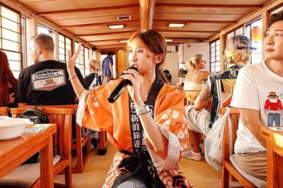 Dinner Cruise with Show, Beef Sukiyaki, Drink, Tokyo Tower Option - Onboard Setup: Open-Air Deck and the Shoes-Off Reality