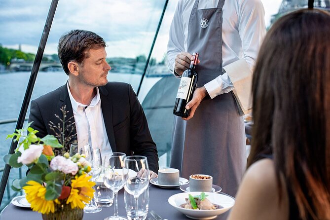 Early evening Dinner Cruise with drinks by Bateaux Parisiens - First stretch: Musée d’Orsay and Pont Alexandre III views