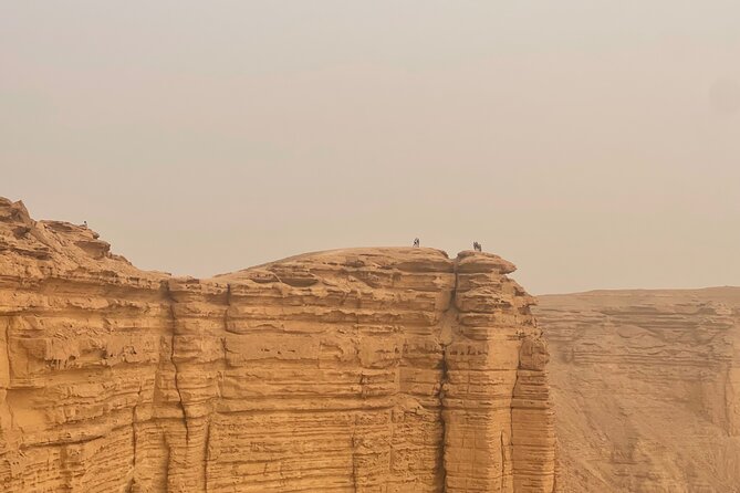 Edge of the World with 4x4 vehicles, sunset Dinner and stargazing - Who this tour suits best (and who should rethink it)