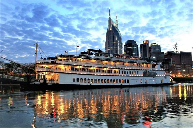 General Jackson Showboat Lunch or Dinner Cruise in Nashville - The cruise stretch on the Cumberland River: skyline moments you’ll remember