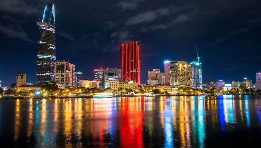Ho Chi Minh City: Water Puppet Show and Dinner Cruise - Golden Dragon Water Puppet Theater: the water stage and the North Vietnam music