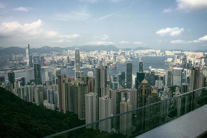 Hong Kong Afternoon Sightseeing Tour Plus Dinner Cruise with Hotel Pickup from Kowloon area - Riding the Peak Tram like a local—without losing your day