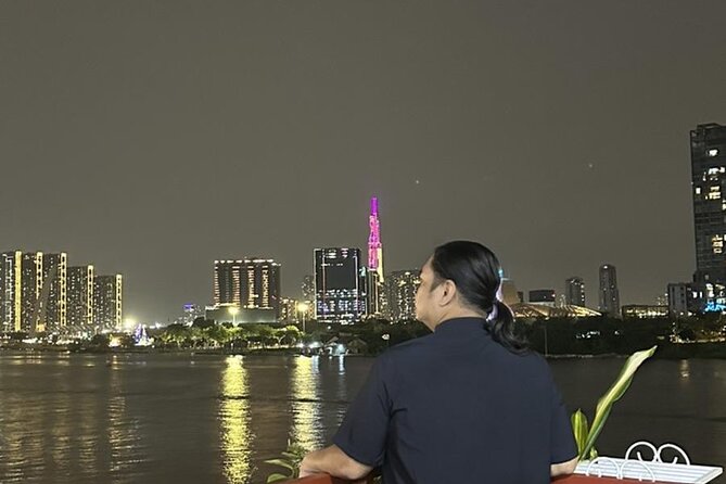 Indochina Queen Dinner Cruise on Saigon River - Itinerary rhythm: what happens during the 7:00 pm departure