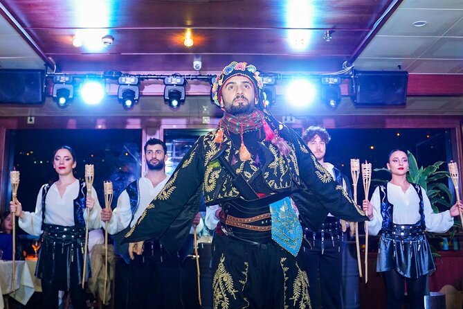 Istanbul Bosphorus Dinner Cruise with Turkish Night Show - Dinner on Board: What You Get, What You Can Fix