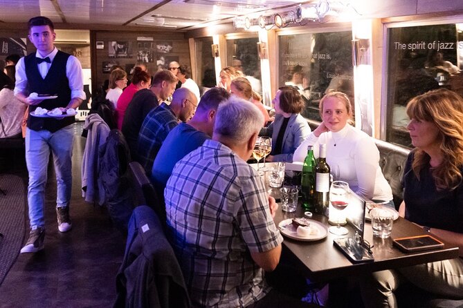 Jazz Boat: Popular LIVE JAZZ dinner cruise - Price and value: is about $59 worth it in Prague?