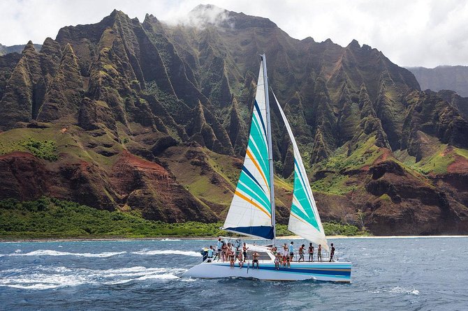 Kauai: Leila Na Pali Sunset Dinner Sail - The 50-foot Leila catamaran: why this boat style matters