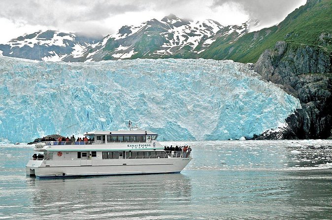 Kenai Fjords National Park Glacier Dinner Cruise from Seward - Aialik Bay and Resurrection Bay: where the boat does its best work