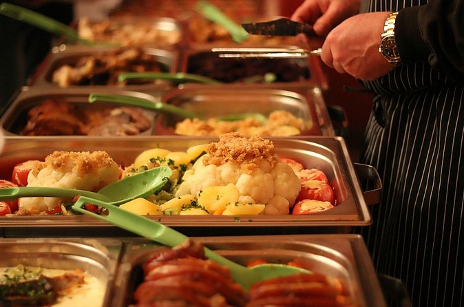 Key West Sunset Buffet Dinner Cruise with Open Bar and Live Music - Open Well Bar: What’s Included and How to Make It Worth It