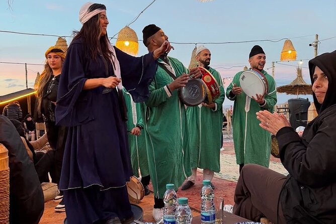 Marrakech Agafay Desert Sunset dinner & show Fire & Berber music - Fire performance and Berber music dancing: what you’re really paying for