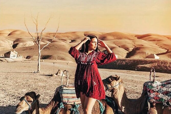 Marrakech: Sunset Dinner in Agafay Desert and camel ride - Mint tea, entertainment, and the moment night falls