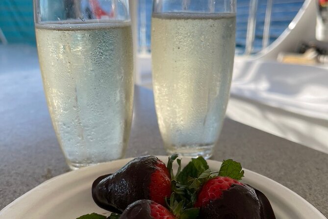Maui Premium Sunset Dinner Cruise from Ka’anapali Beach - Ka’anapali to a 65ft catamaran: how the night starts