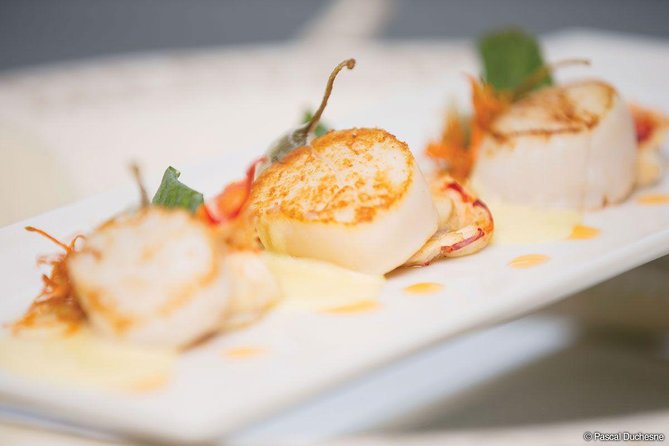 Montreal Gourmet Dinner Cruise with DJ & Dancing - The Sights: From the Old Port to Icons Along the Saint Lawrence