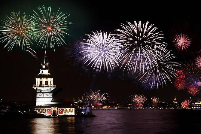 New Year's Eve dinner cruise & party on Bosphorus, Istanbul 2026 - The 3-course buffet dinner: included, but not always equal