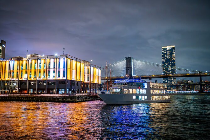 New York City Dinner Cruise on Luxury Yacht with Live Music - Live Music and Deck Time: The Vibe You Can Feel