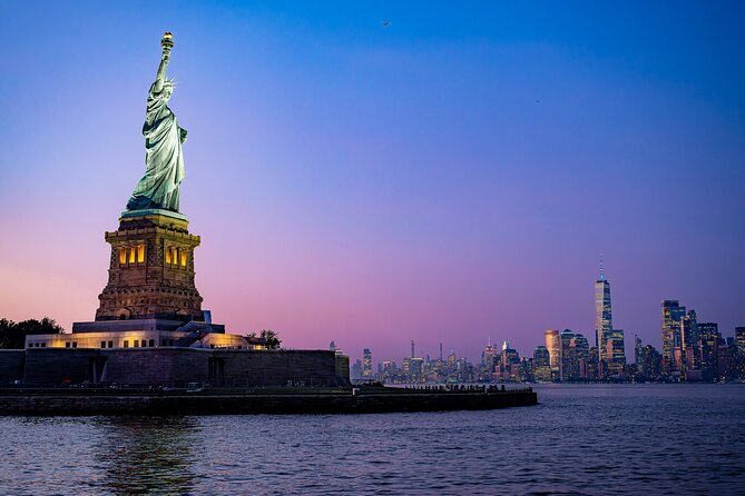 New York City Dinner Cruise on Luxury Yacht with Live Music - Pier 36 at 7:00 pm: Arrive Early and Don’t Trust Signage