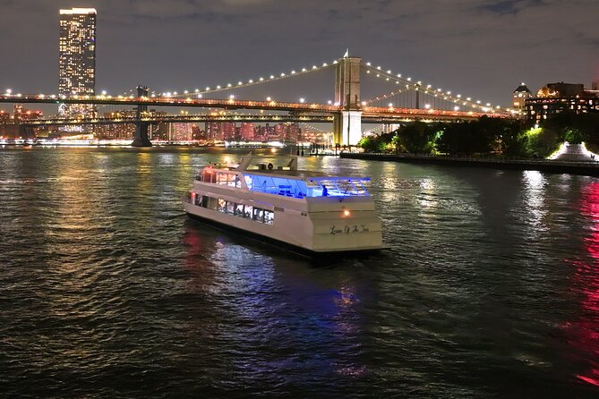 New York City Dinner Cruise with Live Music - The dinner setup: private table, five courses, and drink limits