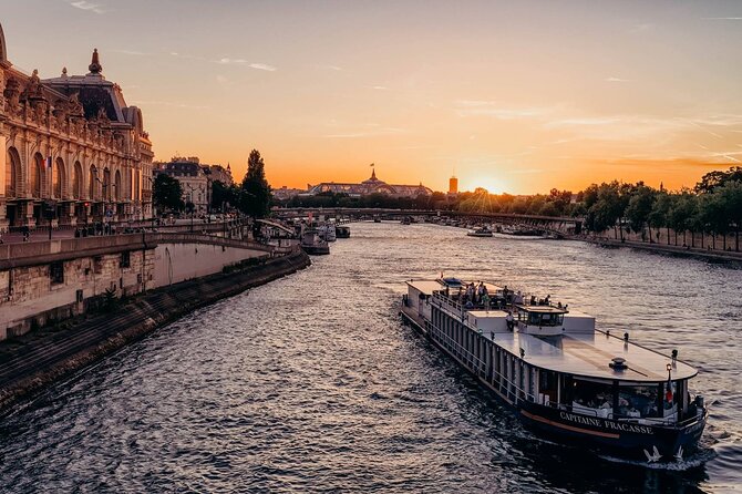 Paris Capitaine Fracasse 3 Course Seine River Dinner Cruise - Key Points at a Glance