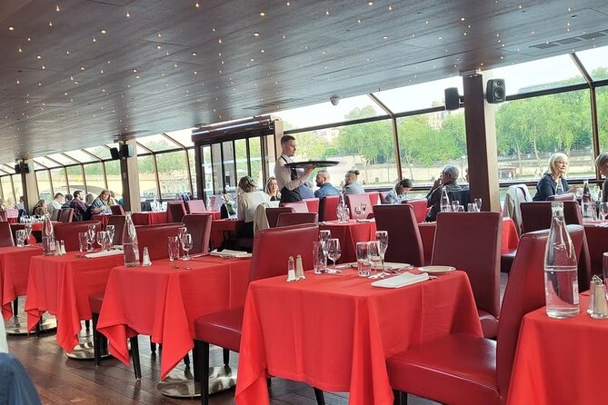 Paris Dinner Cruise - Bateaux Parisien Seine River - Getting the best seat: views, sun, and how the route helps