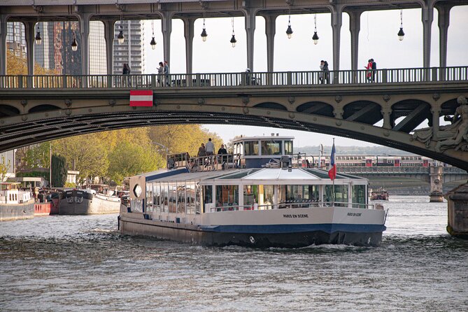 Paris en Scene 3 Course Seine River Dinner Cruise - Getting to the dock near Pont de Bir-Hakeim (and finding it fast)