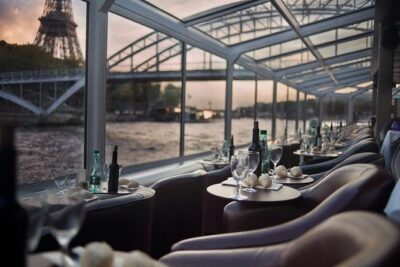 Paris en Scene 3 Course Seine River Dinner Cruise - The 1h45 flow: how the meal and the sightseeing line up