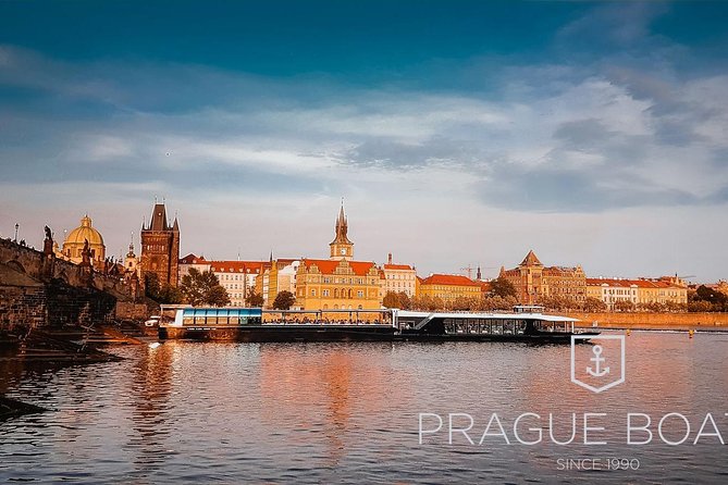 Prague Boats 3-hour Dinner Cruise - Key things to know before you go