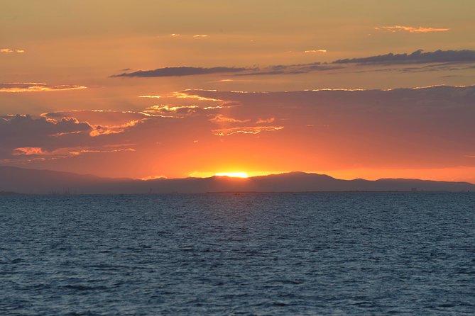 Private Romantic Melbourne Dinner Cruise for 2 - The 3-course meal: a real restaurant-style dinner, not bar food