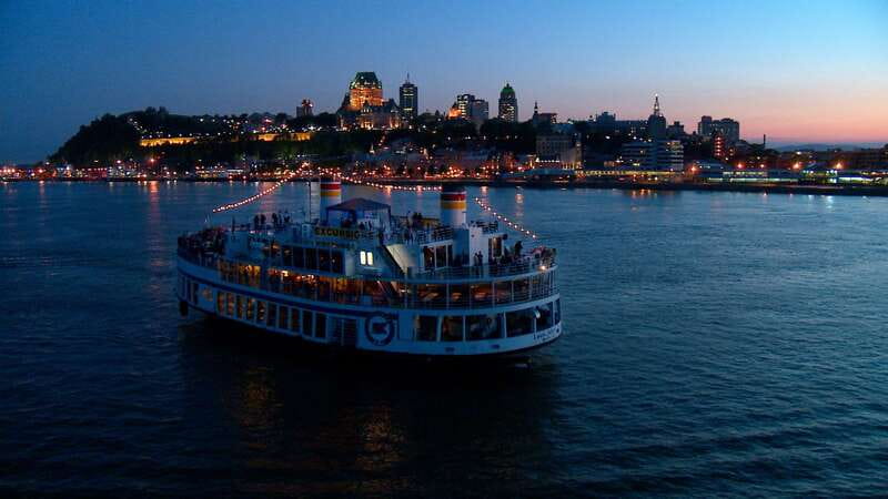 Québec City: 3 or 5-Course Dinner Cruise with DJ & Dancing - The Meal: A 3 or 5-Course Bistronomic Ride Through Québec Flavors
